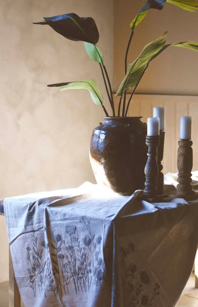 Natur - Brodert duk 140 x 350 cm