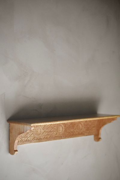 Hovedbilde Hylle med utskjæringer 62×15 ...