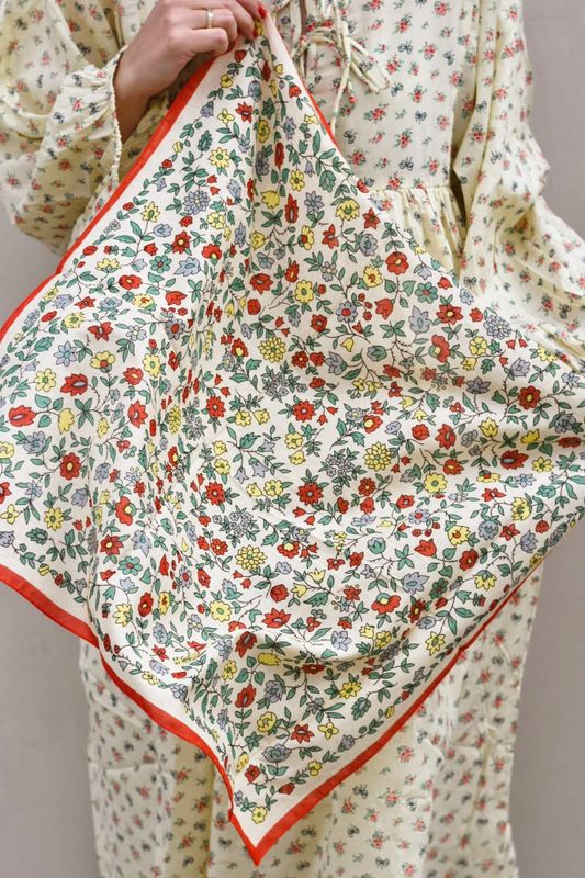 Vanilla/Red - Hilma skjerf